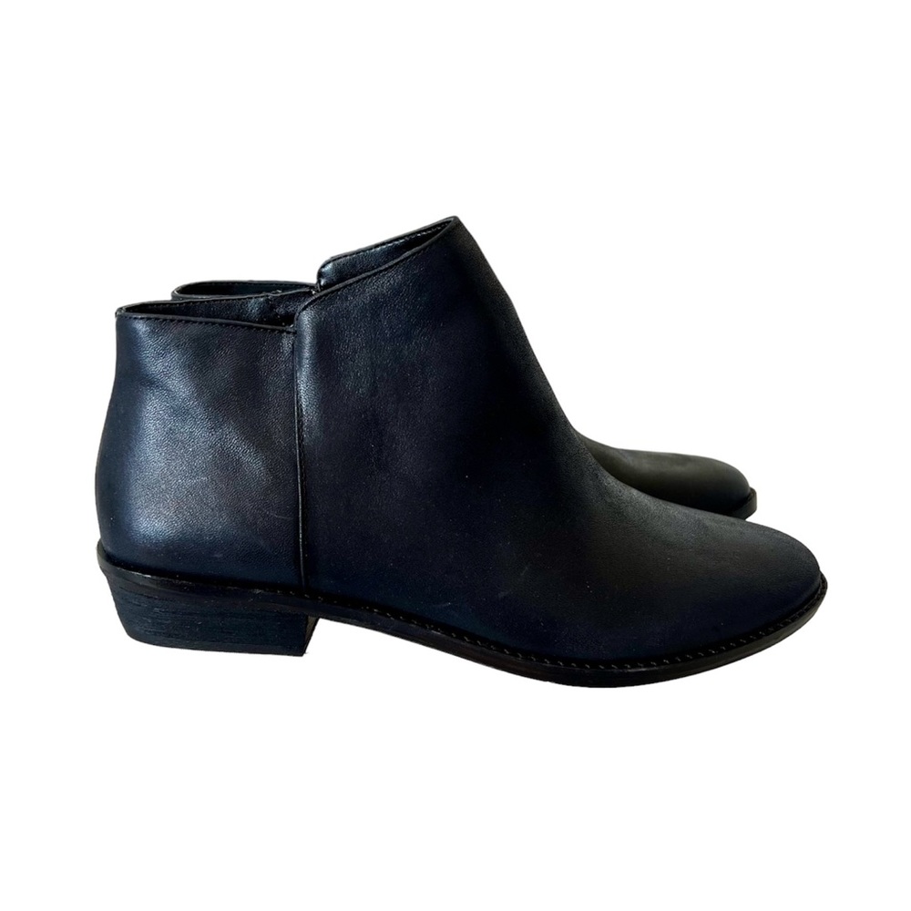 Gianni Bini Pearce-ing Black Leather Ankle Boots, size 9, New in Box